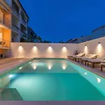Apartment Pavla With Pool