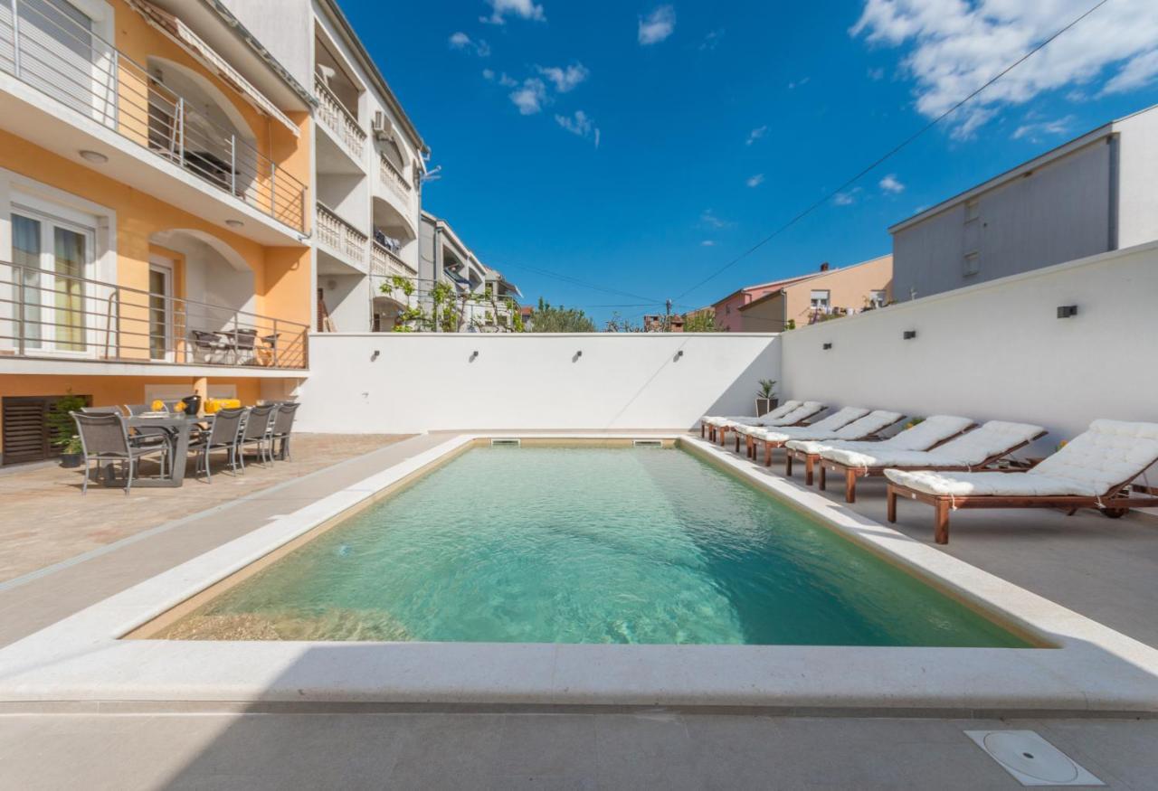Pavla With Pool Appartement *