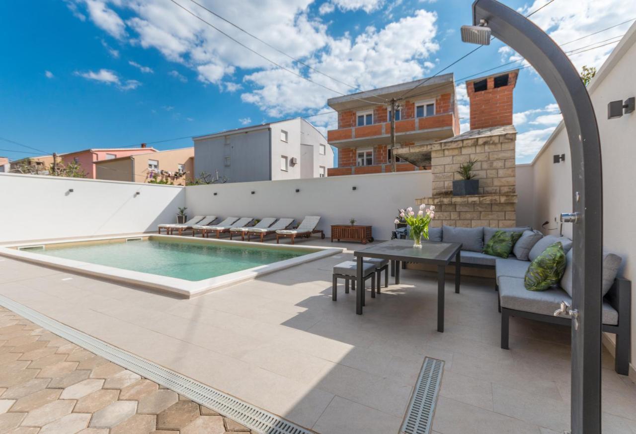 Pavla With Pool Apartment