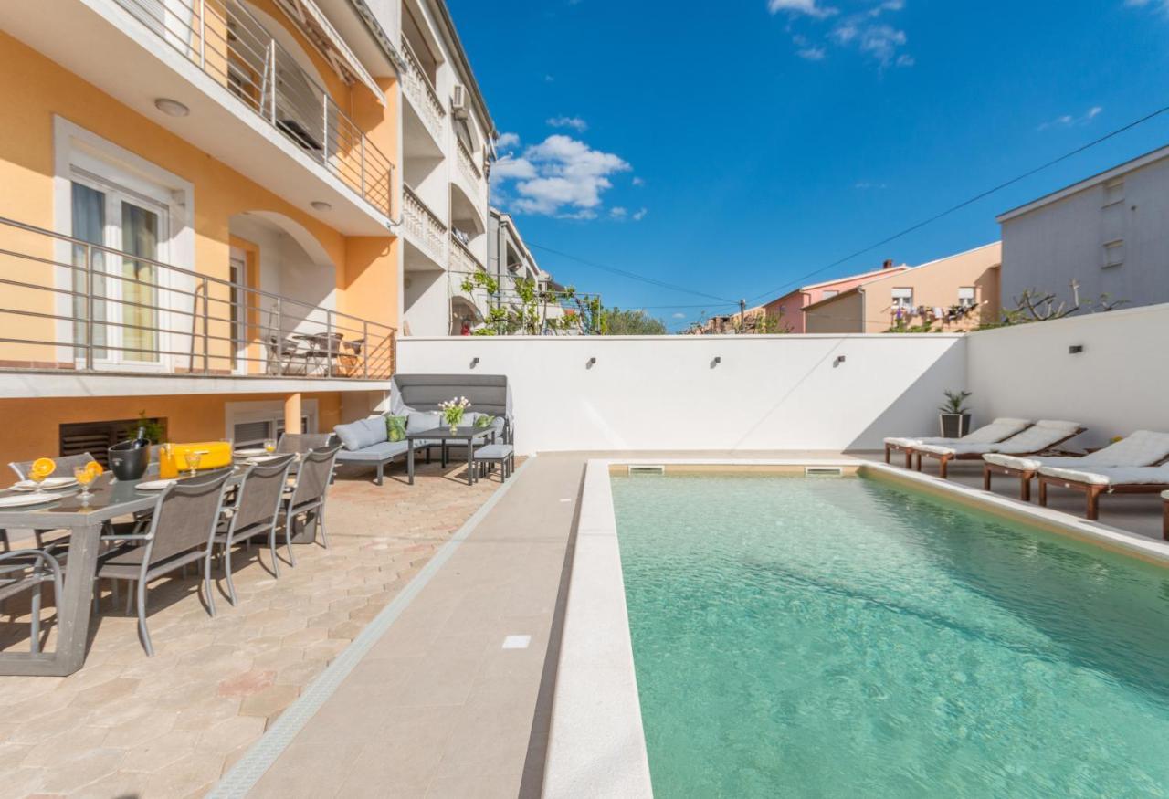 Pavla With Pool Apartment *